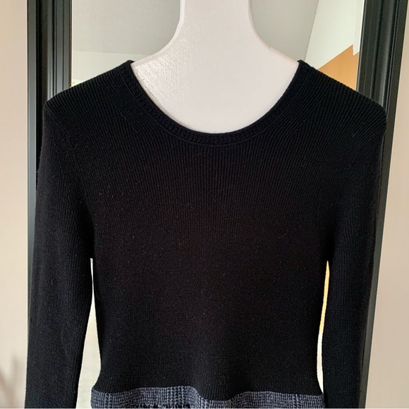 BURBERRY London Navy & Gray Wool Dress - Picture 3 of 10